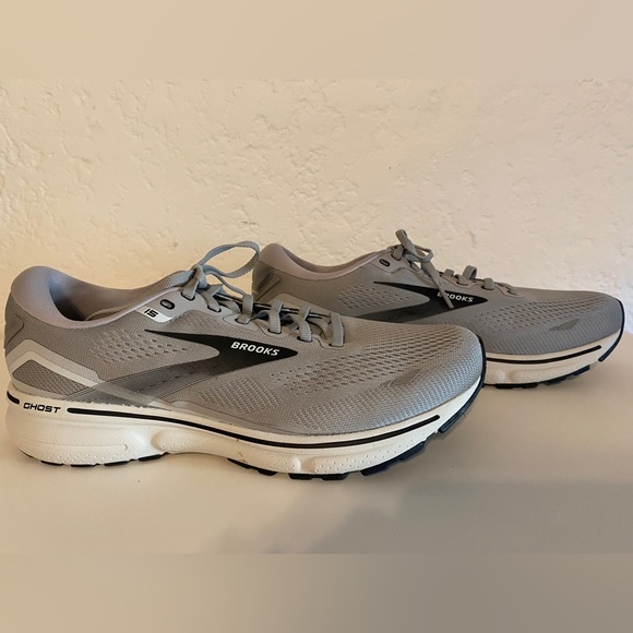 Brooks Ghost 15 Alloy/Oyster/Black Running Sneaker - Picture 3 of 7